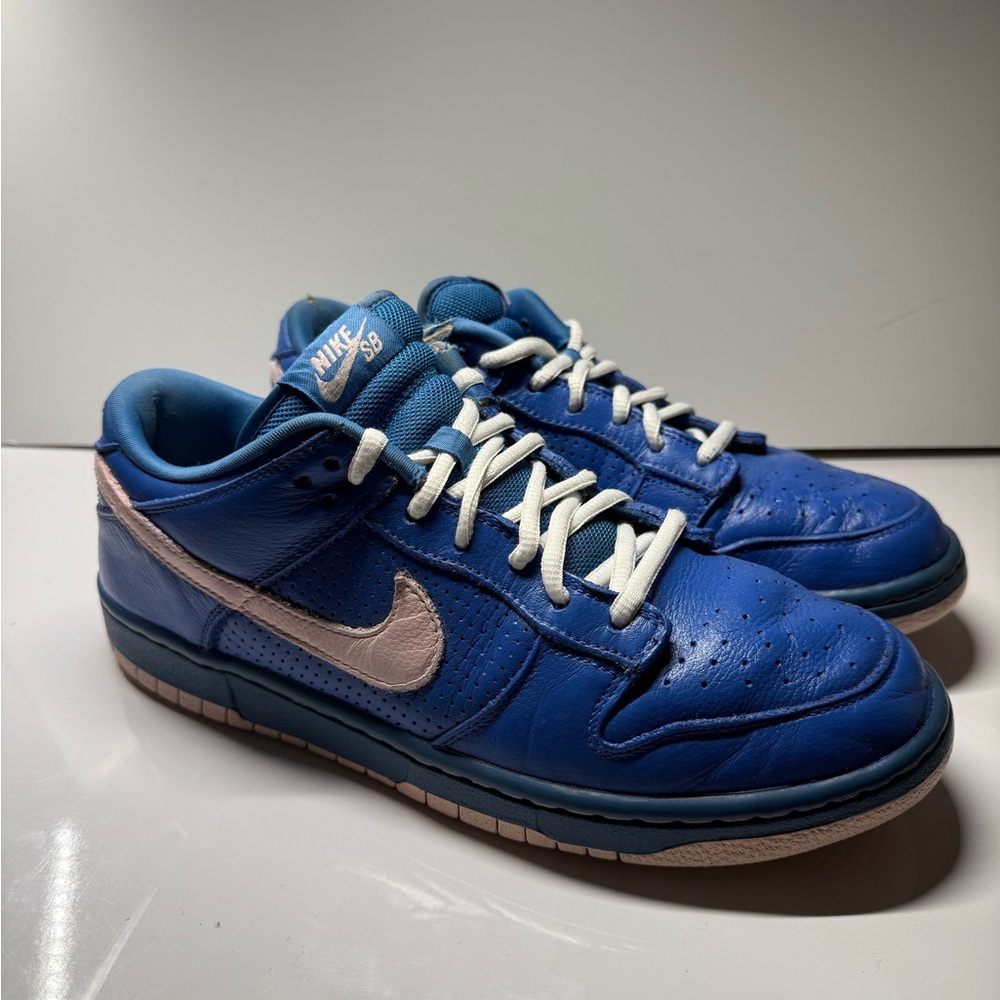 Nike Men Dunk Low premium- 9.5- university blue pink ice